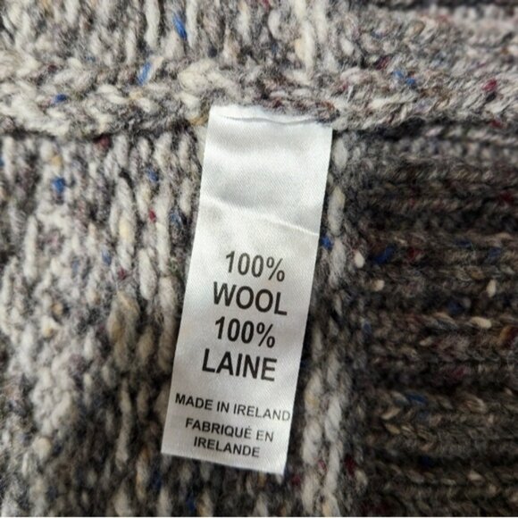 Inis Crafts Wool hooded Cardigan sweater size medium - Picture 11 of 11